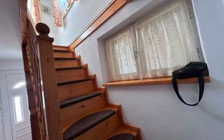 Apartament 3 camere decomandat  78 mp pivnita curte  in zona Centrala - Poză 5