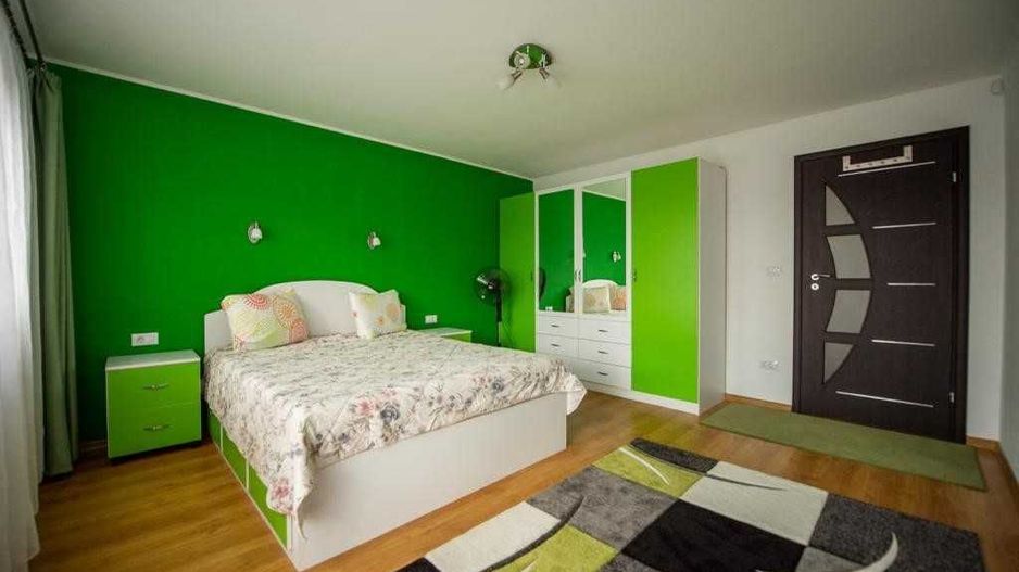 CASĂ DE ÎNCHIRIAT – TIUR-BLAJ, JUDEȚUL ALBA. Casă moderna si spațioasă, suprafață 300 mp, 2 sufragerii, 3 dormitoare, 3 bai. Toate utilitatile. - Poză 4