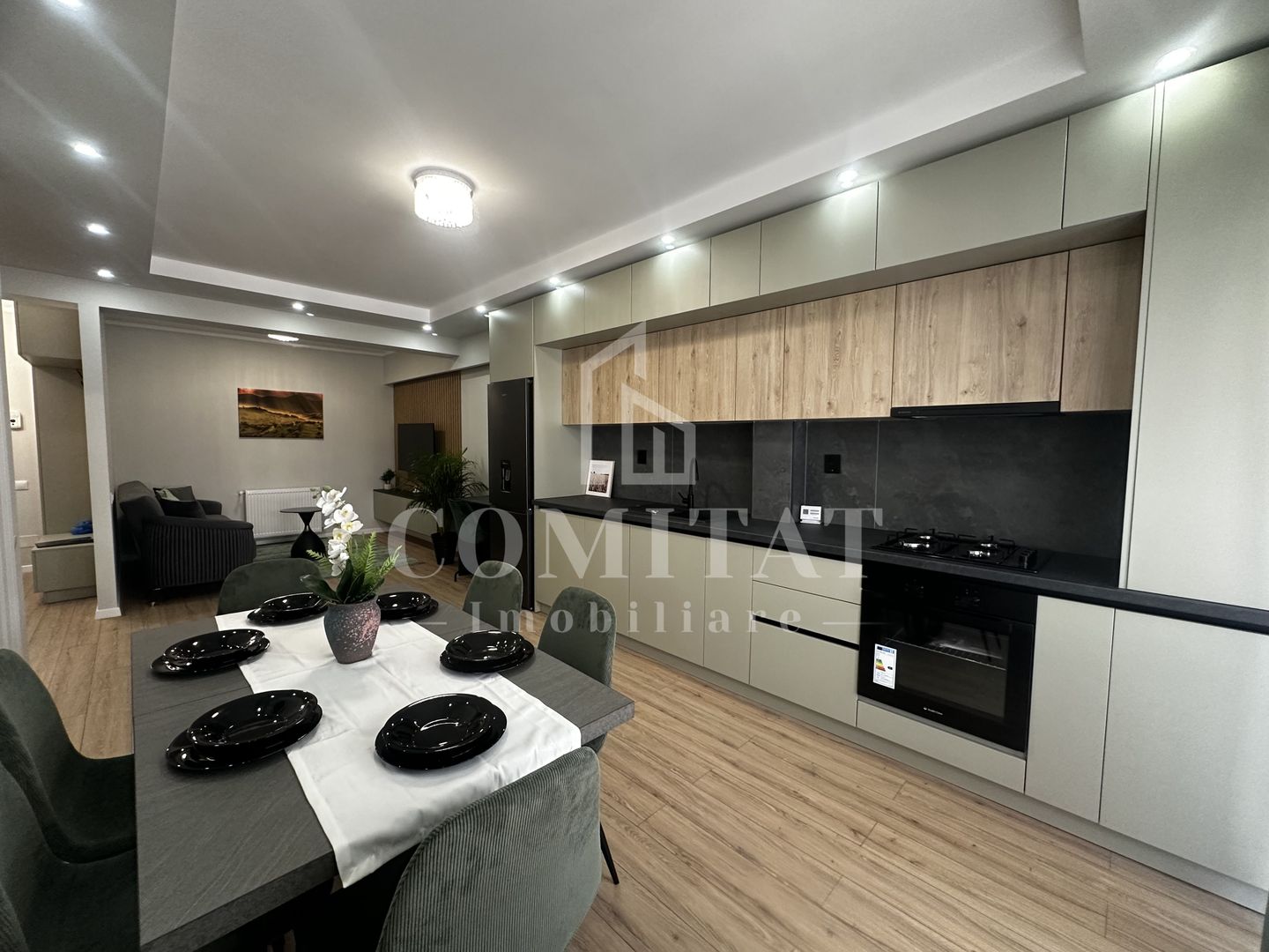 Apartament ultrafinisat | Etaj intermediar | Cartier Terra-Floresti - Poză 2