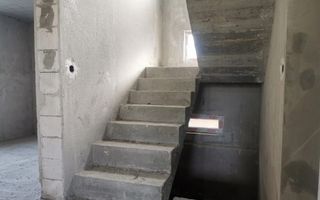 Casa la gri  Jieni, Simnic  - Poză 10