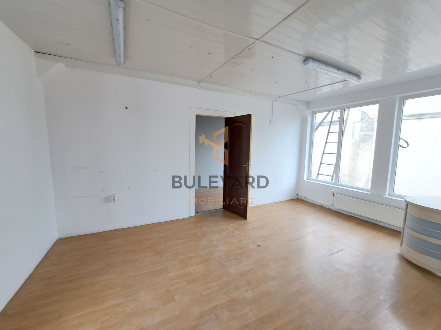 Spatiu industrial / birou 143mp,  la doar 3 km de centru! - Poză 4