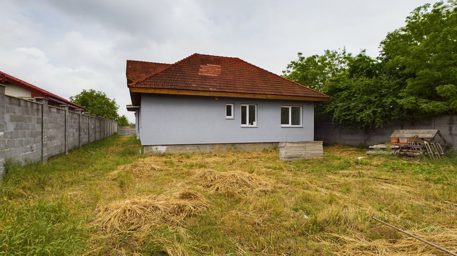 Casă cu destinații multiple în Gai - Poză 6