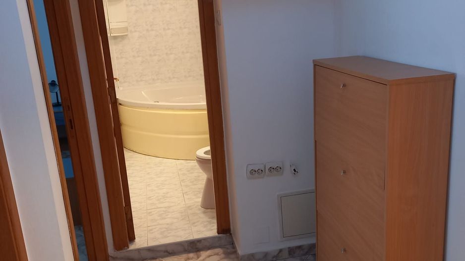 Inchiriere apartament 3 camere Unirii - Poză 13