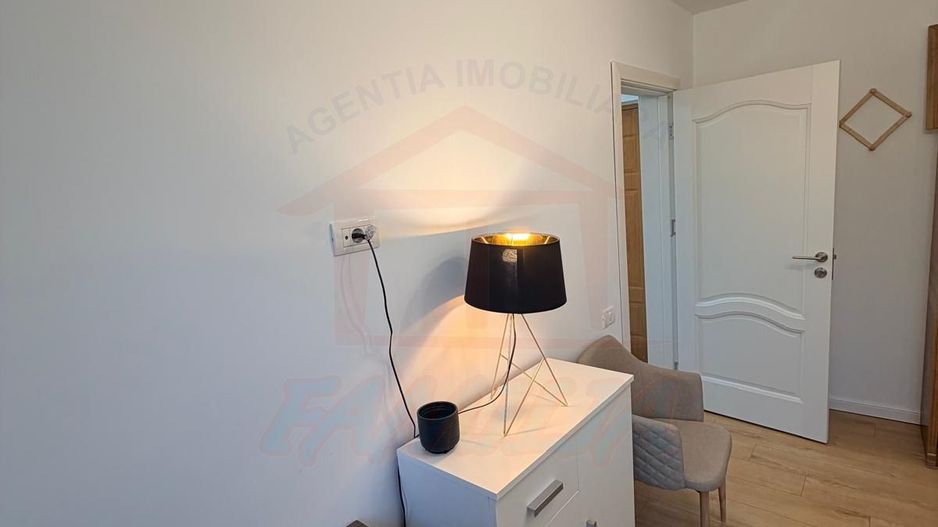 APARTAMENT CU 3 CAMERE DE ÎNCHIRIAT | ETAJ 3 | ȚIGLINA 1 - Poză 4