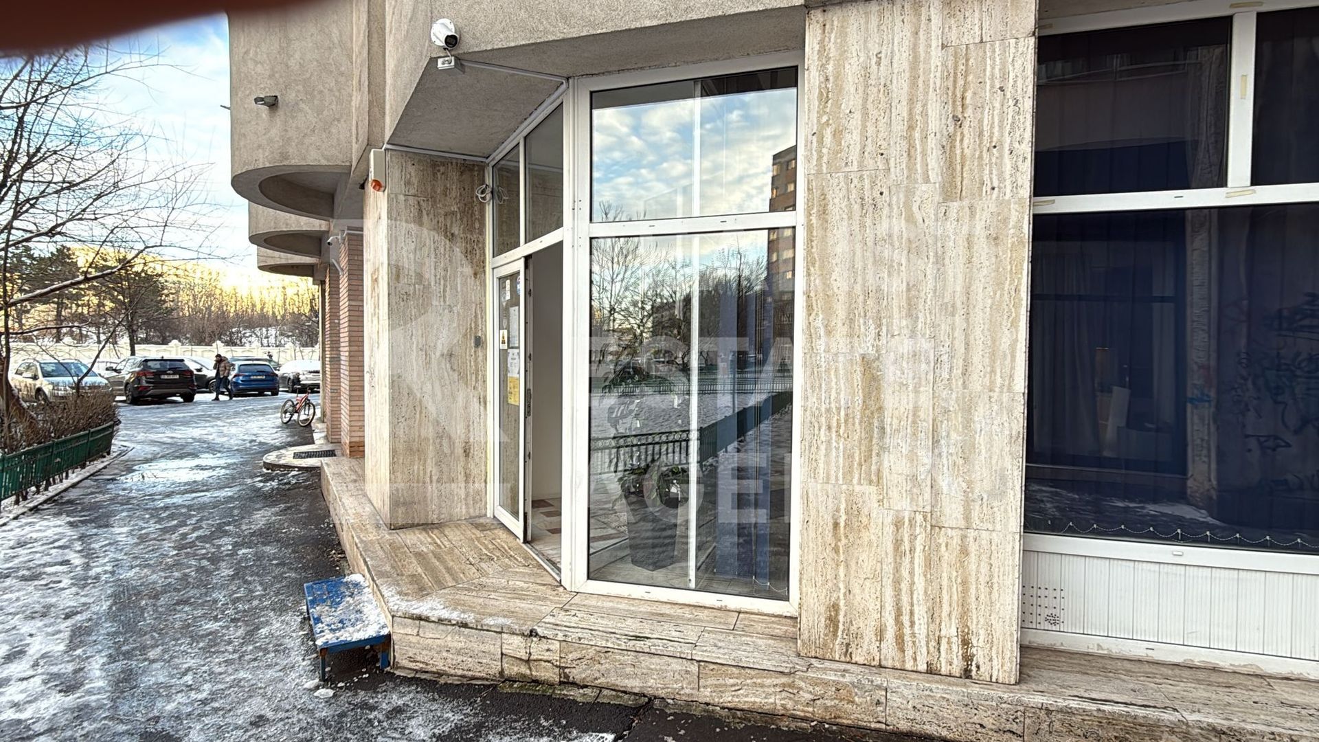 13 Septembrie | Spațiu Comercial | Parter | Font stradal | Parcare - Poză 1