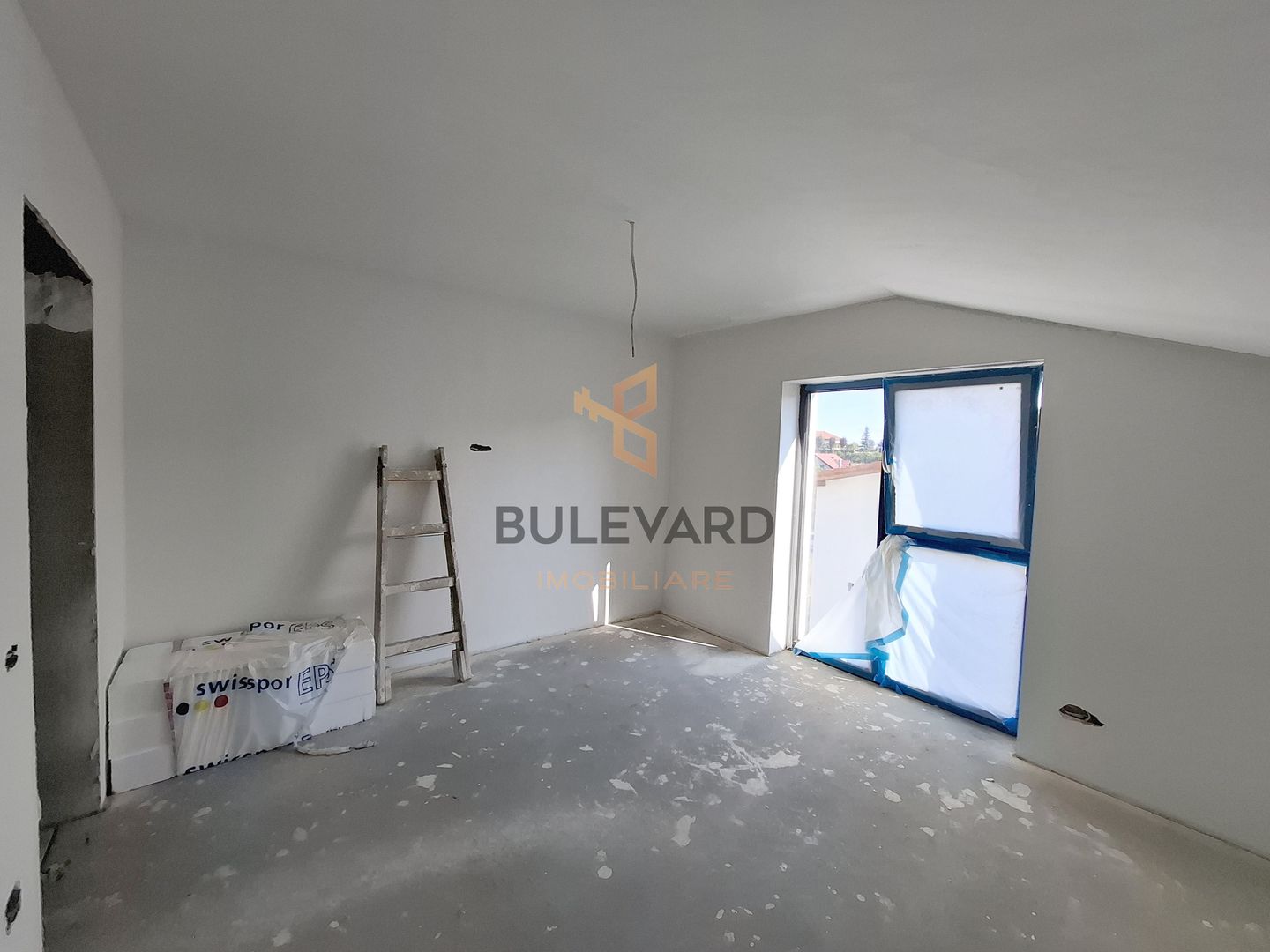 Casa tip duplex, curte libera 200 mp, in cartier Europa! - Poză 12