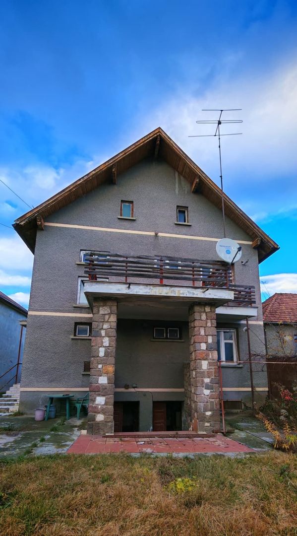 Vila + teren 1053 mp. zona Aurel Vlaicu - Poză 2