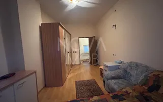 Casa de vanzare 200 mp cu spatiu comercial la parter, strada Lunga - Poză 12
