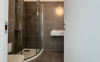 3 camere 75 mp SU + Balcon 8mp - Verdere curte interioară - Poză 11