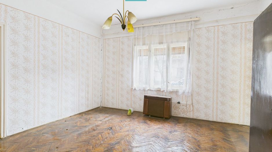 Casă cu 3 camere și potențial în Nagybanhegyes - Poză 5