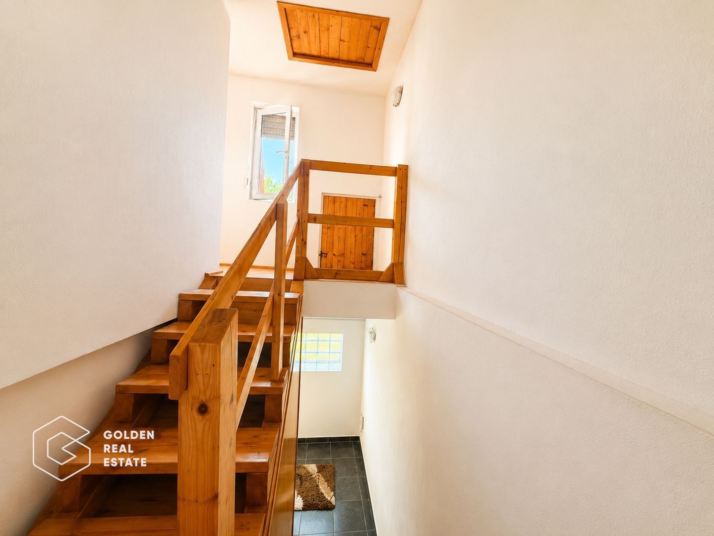 Casa cu teren 688 mp, 2 corpuri de cladire, Parneava - Poză 12