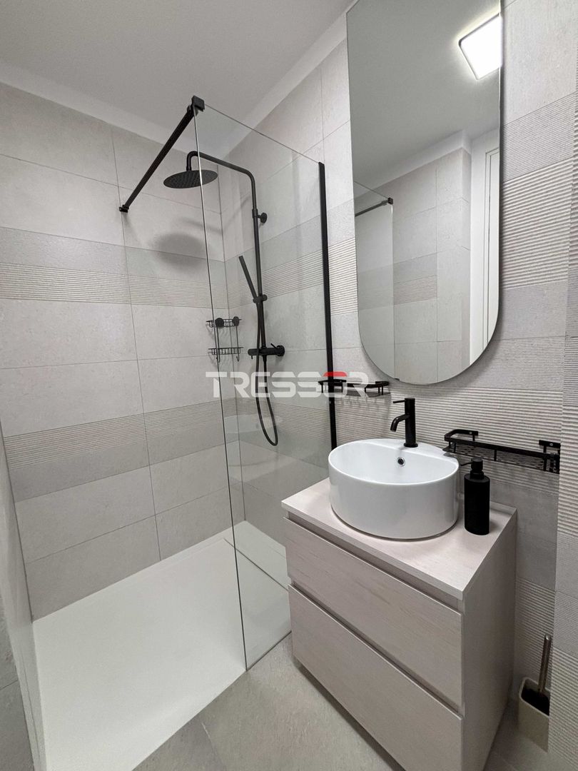 Premium Apartment with Frontal Sea View in Olimp - Poză 4