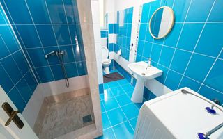 Casa, 4 camere, modern, parcare, curte, balcon, zona Semicentrala - Poză 12