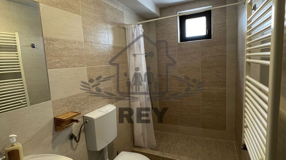 Vila / Hotel de vânzare în Păltiniș - Poză 11