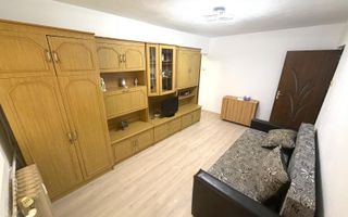 3 camere semidecomandat zona Materna -etaj 1- vedere bilaterala - Poză 2