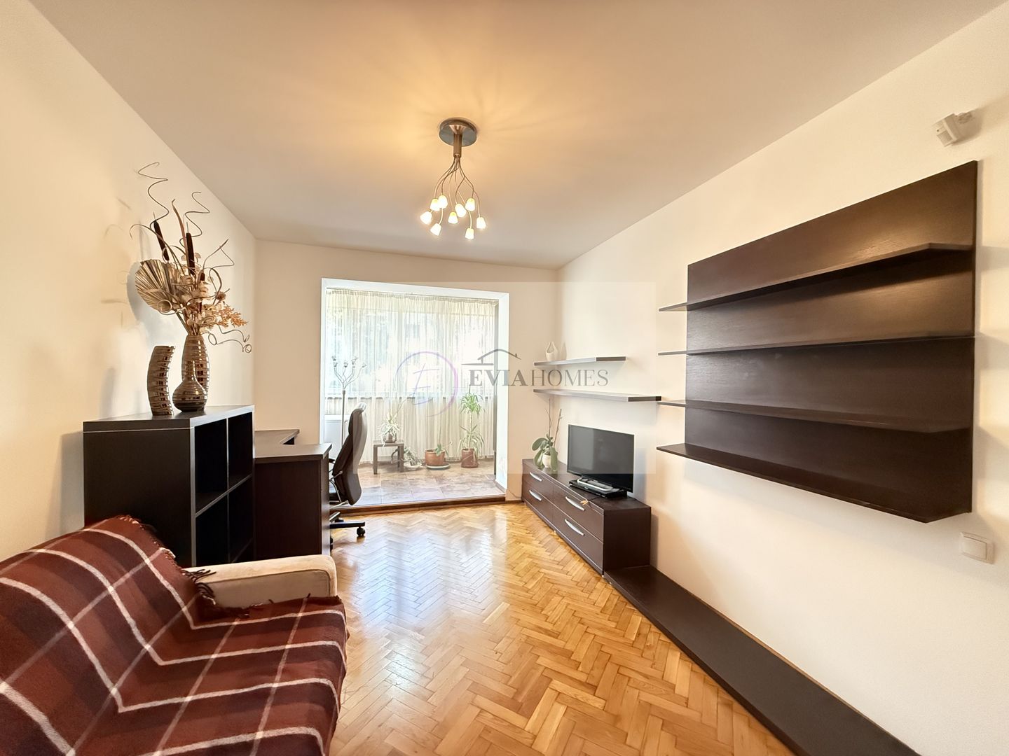 90mp /3 camere/2 bai/ parter inalt/ garaj inclus/ Cartier Plopilor - Poză 4