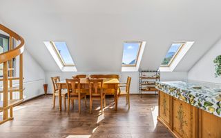 Casa pe 3 niveluri | Terasa cu priveliste | 3 parcari | Pozitie centrala - Poză 5
