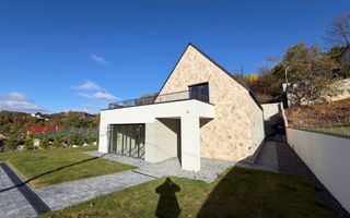 Casa cu arhitectura moderna 200mp, teren 800mp, Rooftop, zona Feleacu - Poză 1