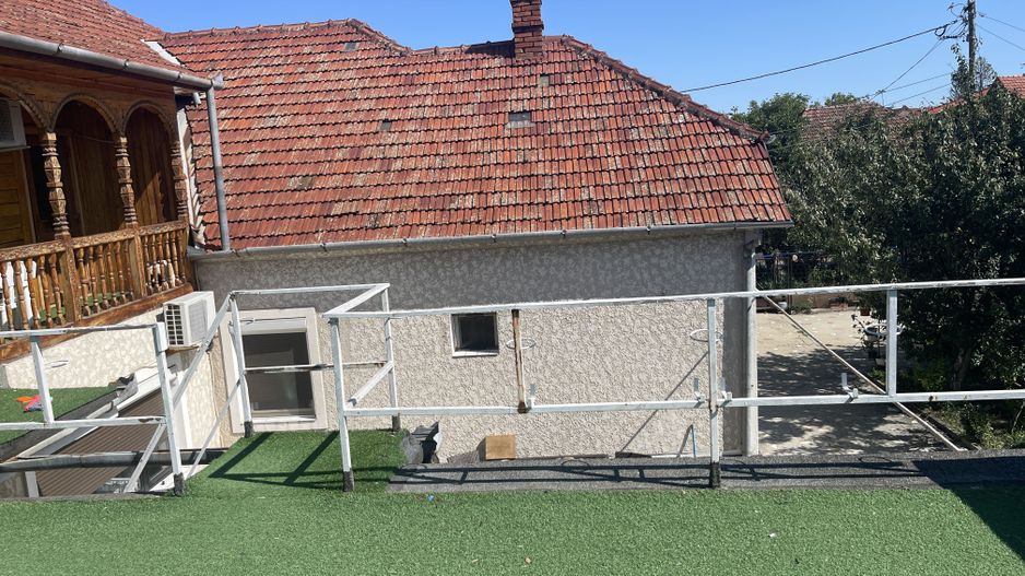 Casa cu teren 1000 mp și front 26 ml în zona Bogdanesti - Poză 13