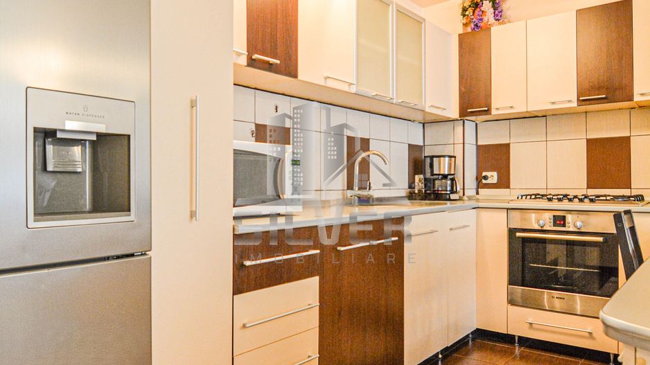 Apartament cu 3 camere + loc de parcare in Floresti, zona Teilor - Poză 5