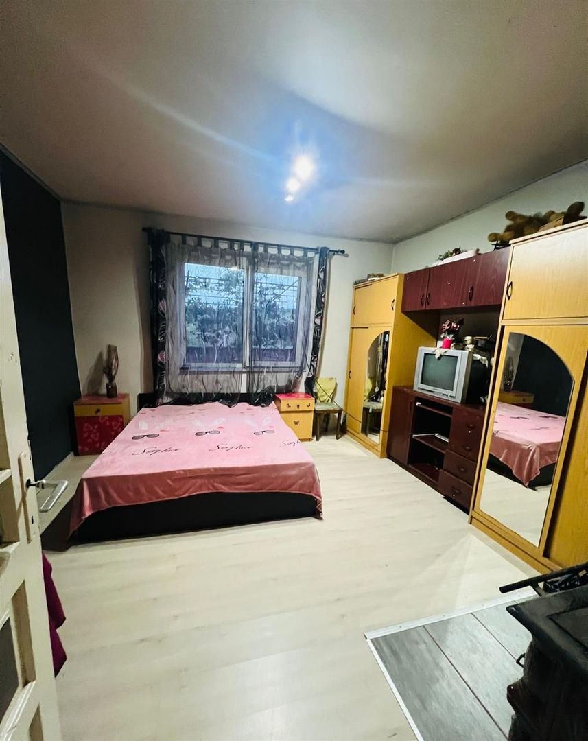 Casa de vanzare la 20 de km de Oradea - Poză 3