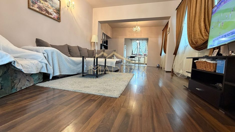 Vila spatioasa cu vedere spre lac Corbeanca - Poză 16