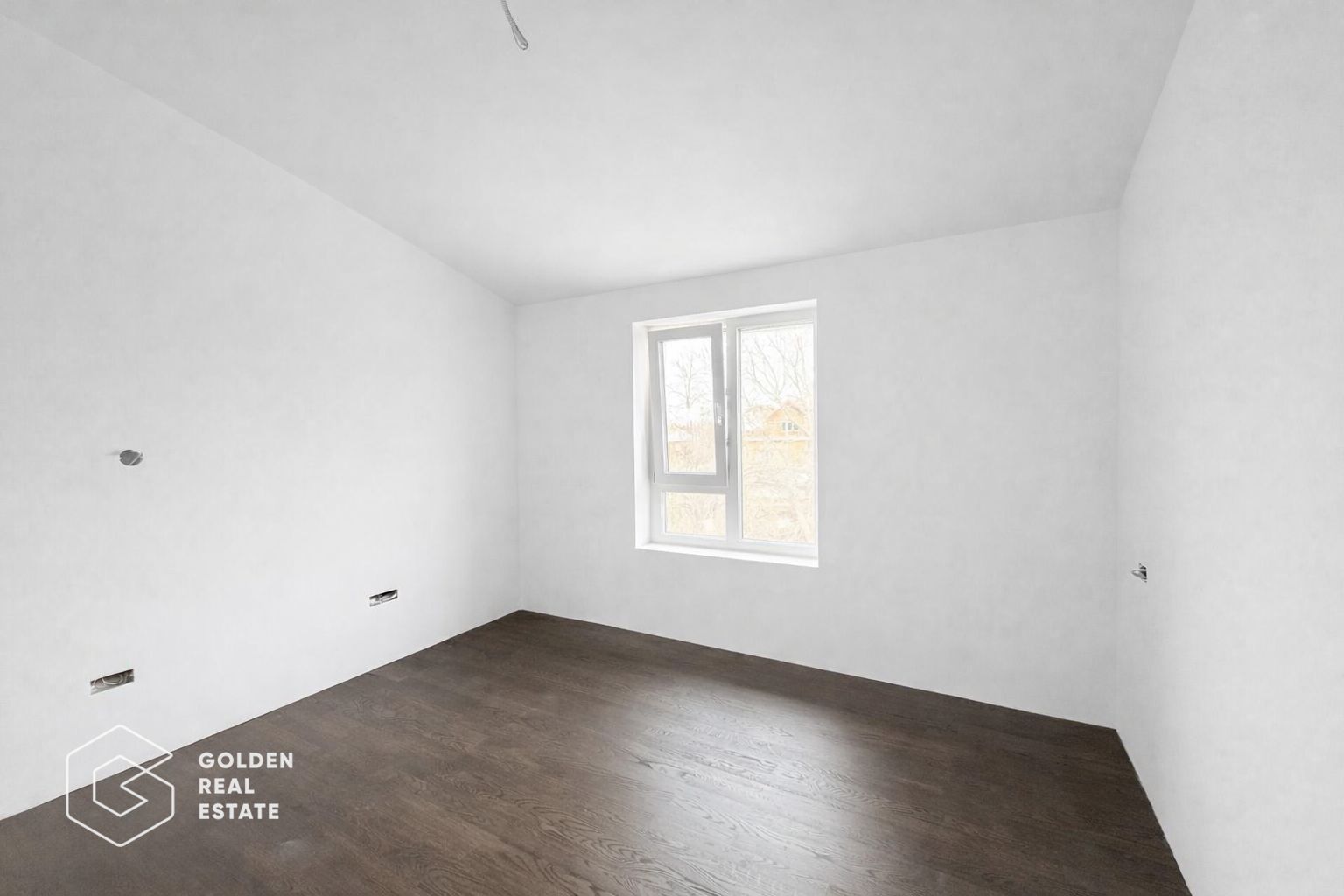 Jumatate de duplex, casa la pret de apartament in Chisoda - Poză 3