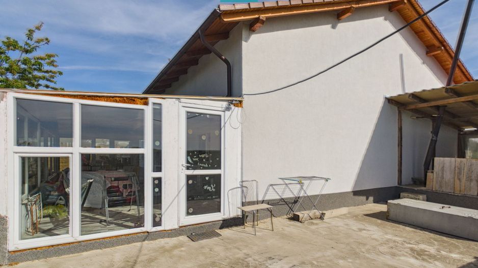 Casă retrasă Pișchia – 4 camere, teren 920 mp - Poză 59