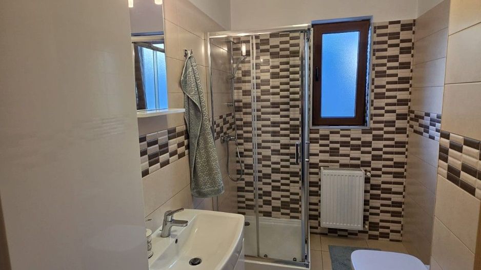 Apartament modern 3 camere Torontalului, Parcare subterană - Poză 9