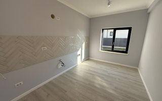 Casa Moderna-Damila-3 dormitoare-curte amenajata-La cheie-Asfalt - Poză 3