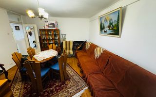 3 decomandate, centrala, 1 Mai - 110 000 Euro - Poză 2