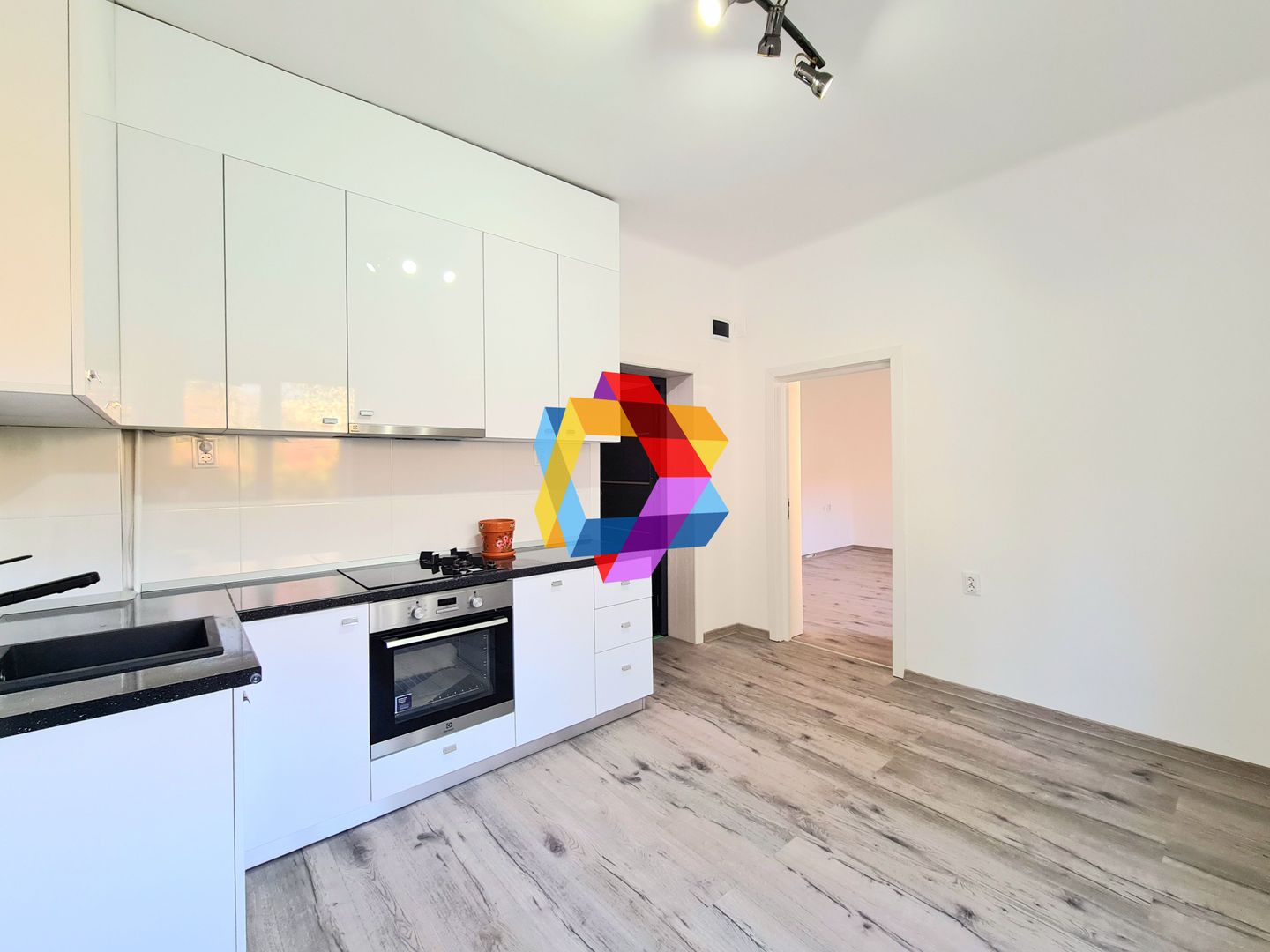 Spatiu birouri de închiriat Brasov - 55 mp # Plus-imo.ro - Poză 2