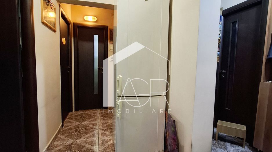 Apartament cu 3 camere, decomandat, zona Vest - Poză 11