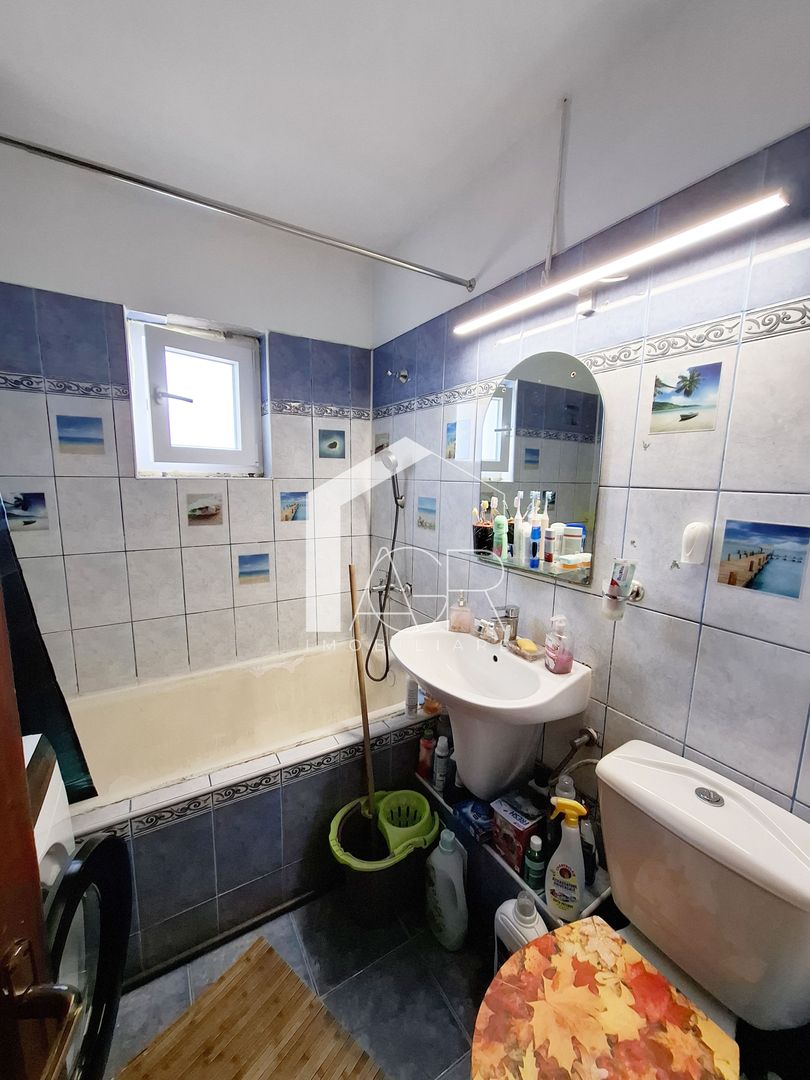 Apartament cu 3 camere, decomandat, zona Paltinis - Poză 7