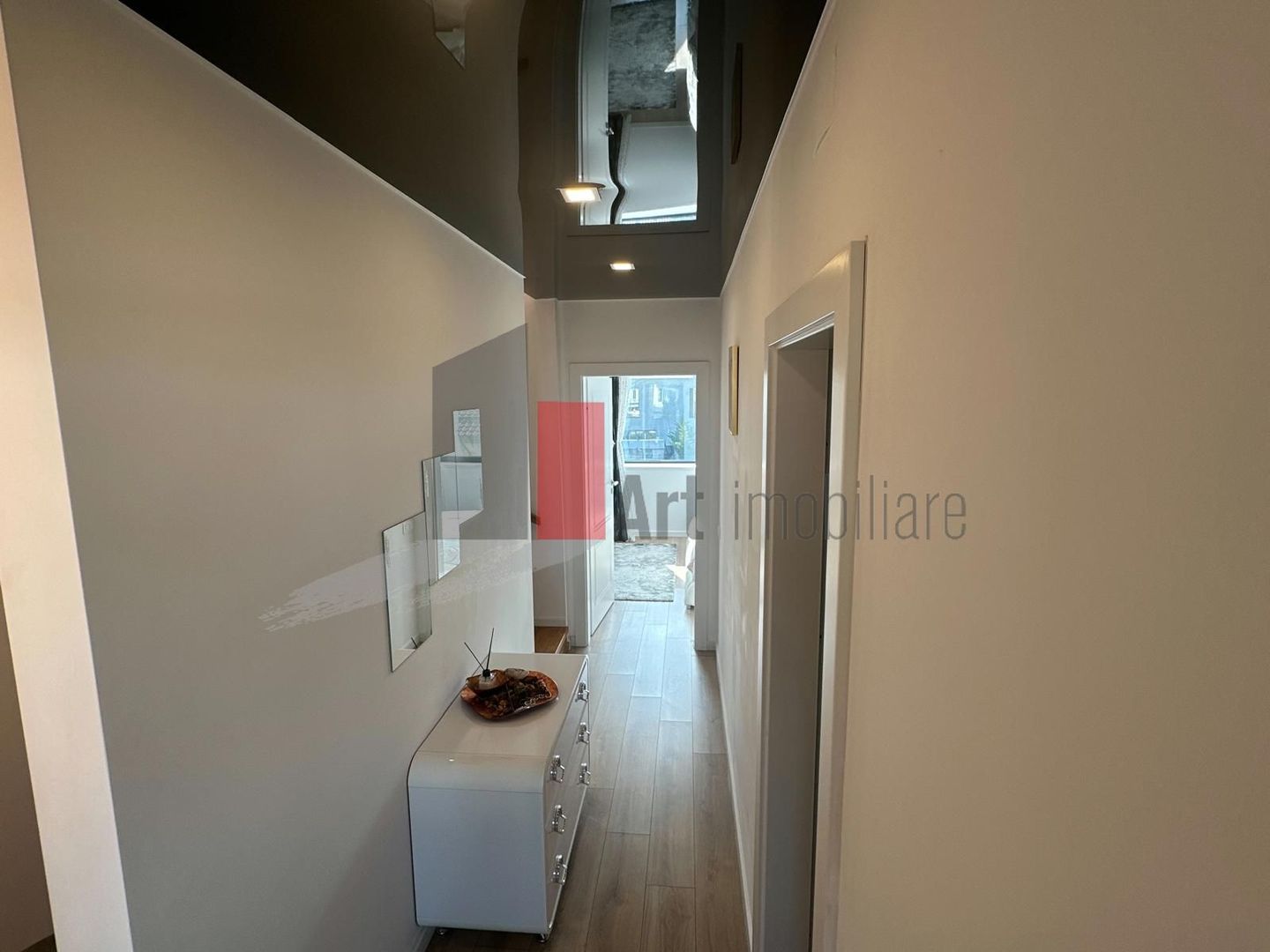 Casa - 5 camere PIPERA complet mobilat cu 2 locuri de parcare - Poză 12