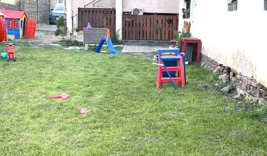 Casă 180 mp utili teren 710 mp panouri solare si hala in Sura Mare - Poză 12