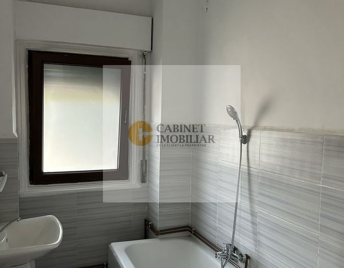 Bd Mihail Kogalniceanu - Facultatea de Drept | 3 camere  | Parter - Poză 7