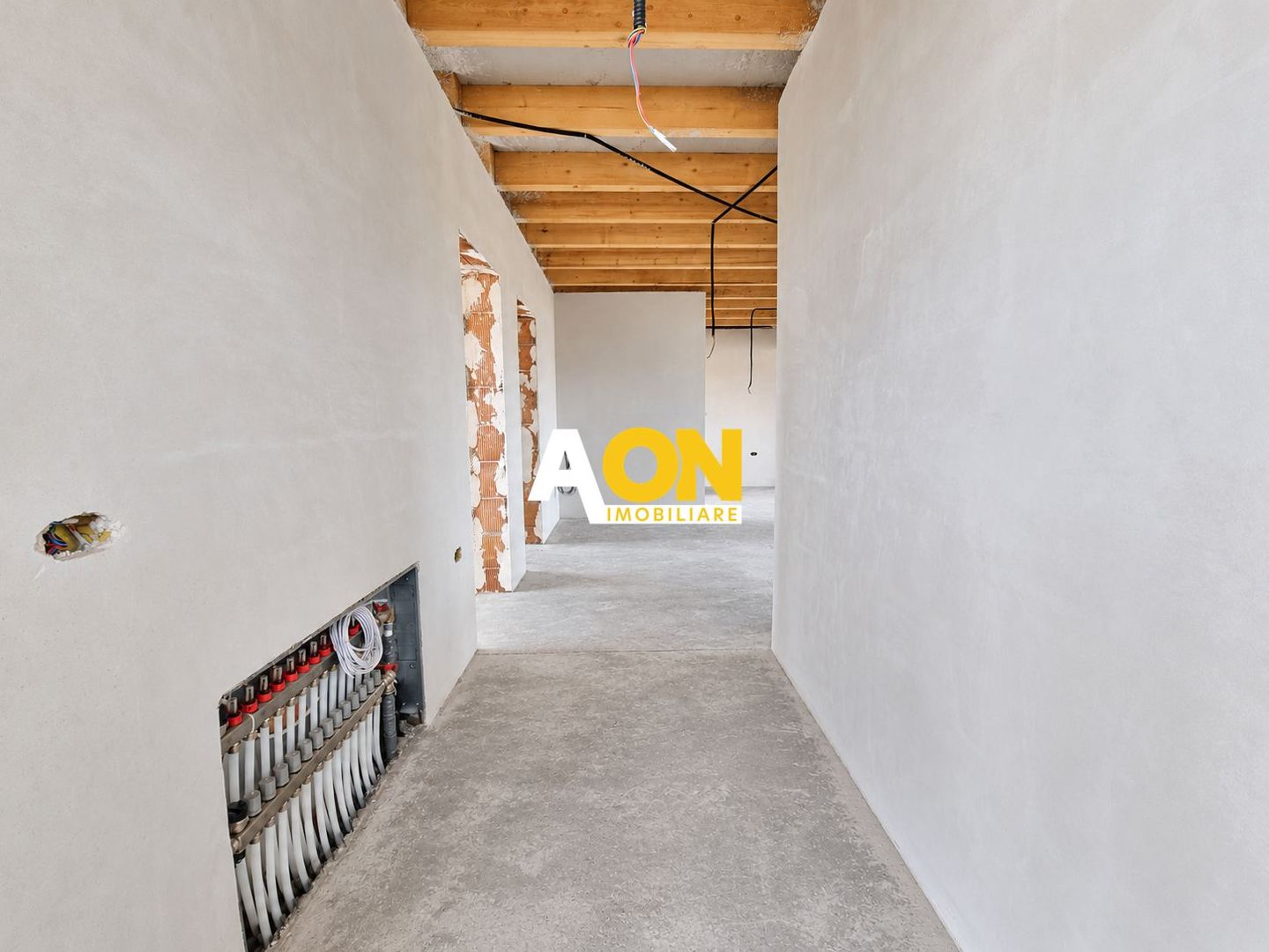 Casa 4 camere cu predare la cheie, 458 mp teren, Partos - Poză 9