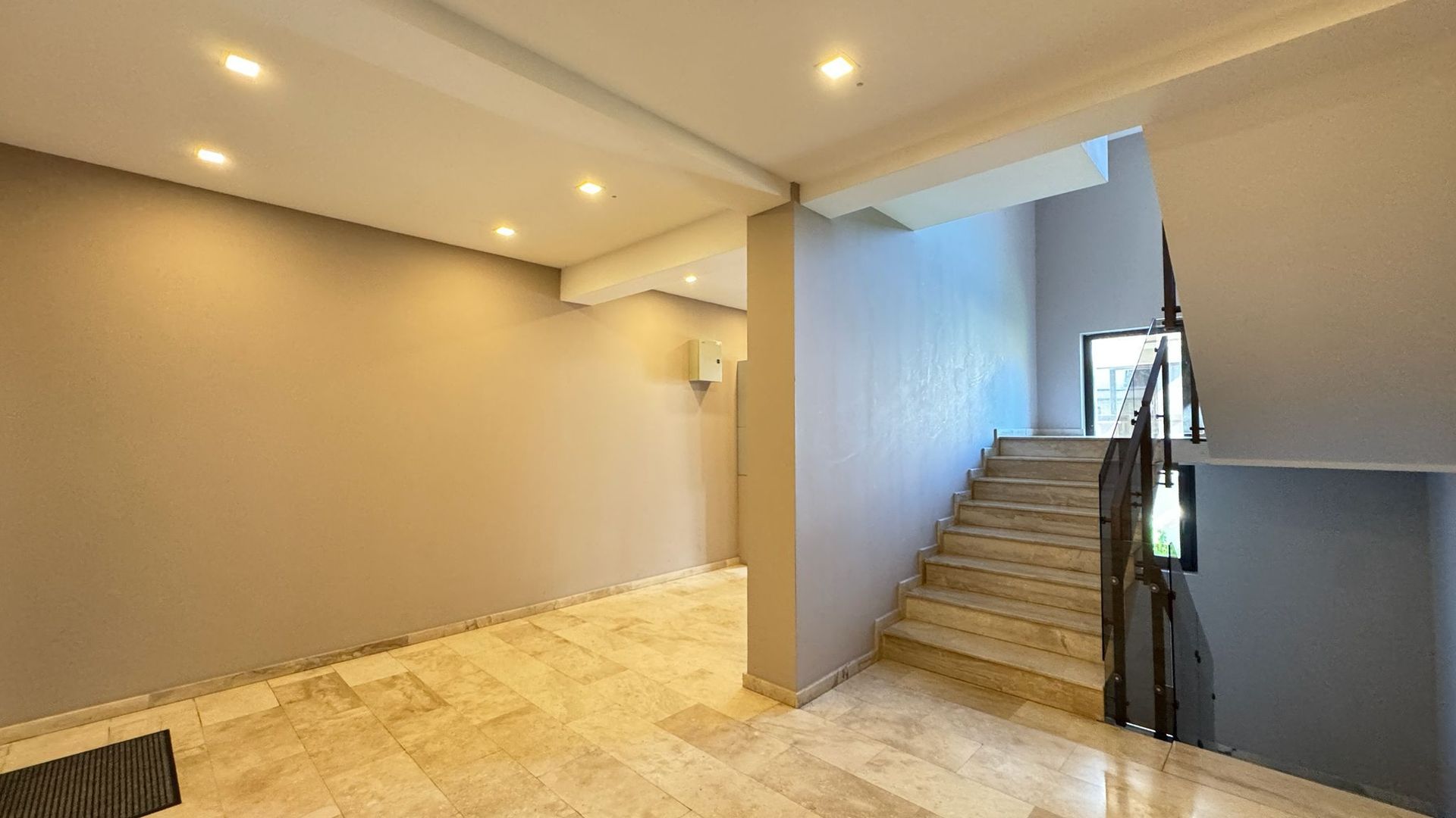 Apartament 4 camere | 110 mp | Ansamblu Privat | Eugen Lovinescu - Poză 2