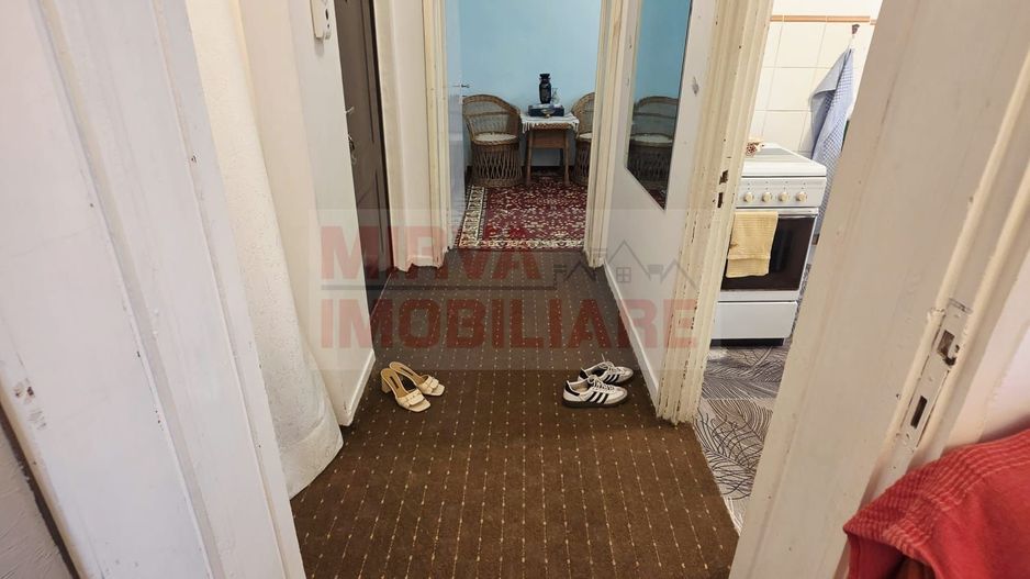 Vanzare apartament 3 camere, 54,99 mp, etaj 1/4, zona Democrației - Poză 2