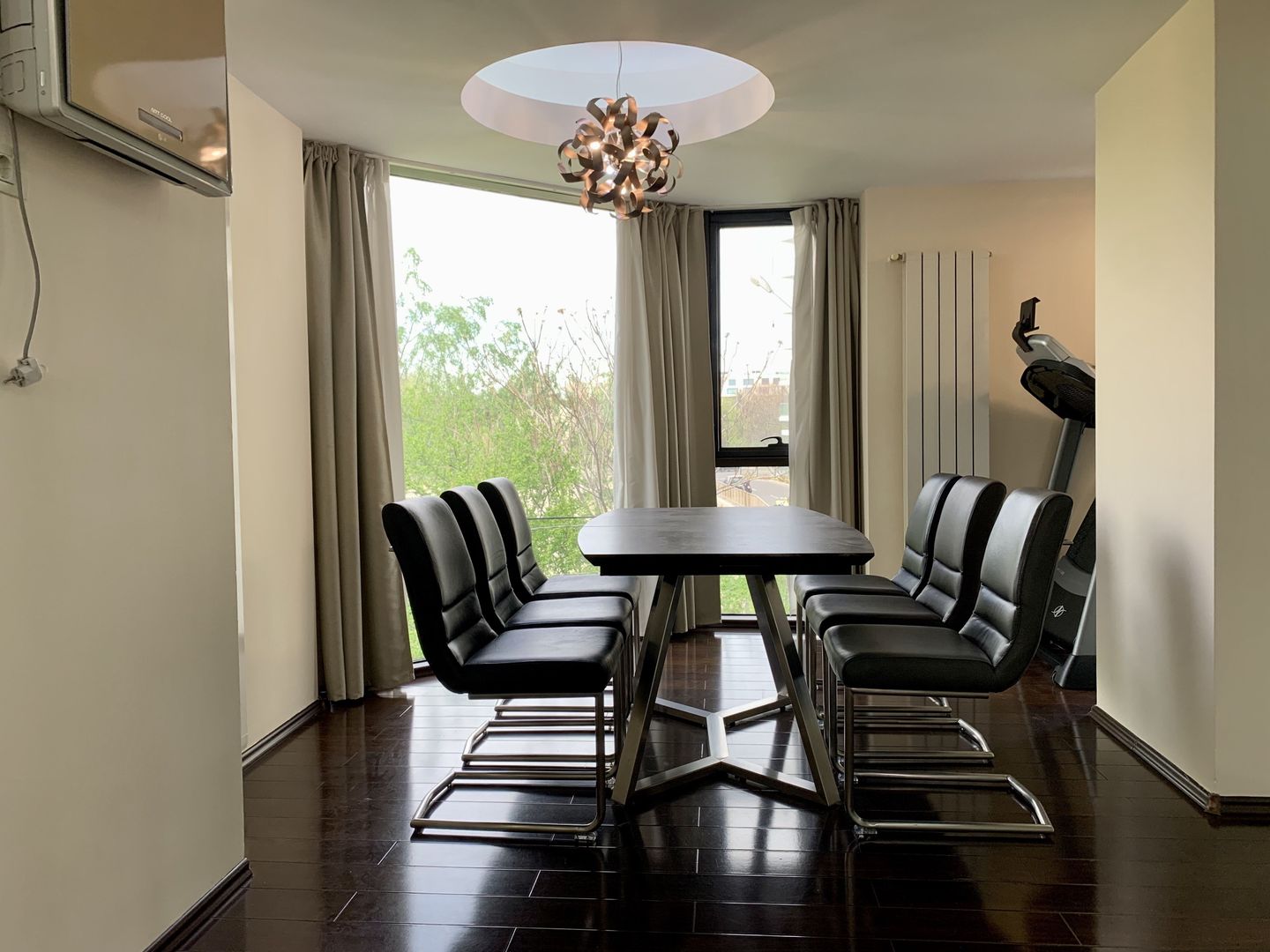 Apartament 4 camere spatios | Barbu Văcărescu |  2 Locuri de parcare - Poză 1