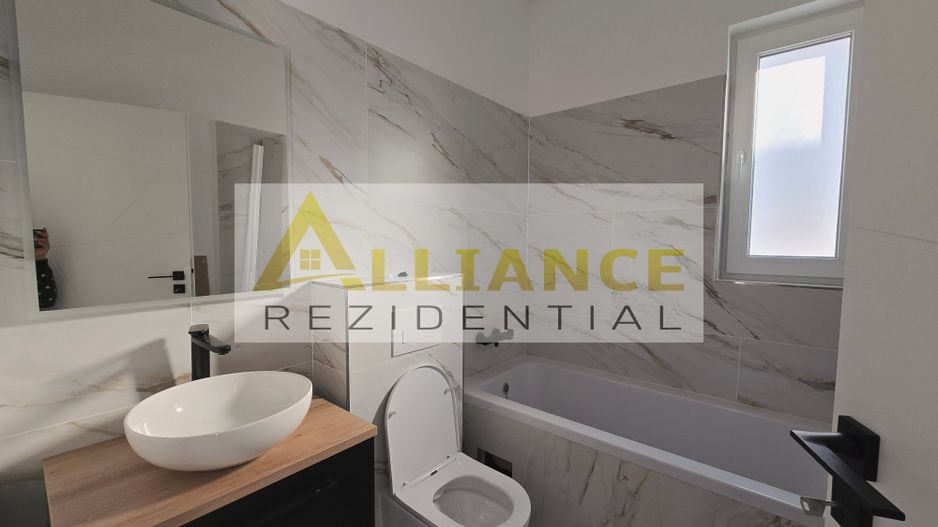 Casa individuala-100m de PENNY-beci-geamuri tripan - Poză 5