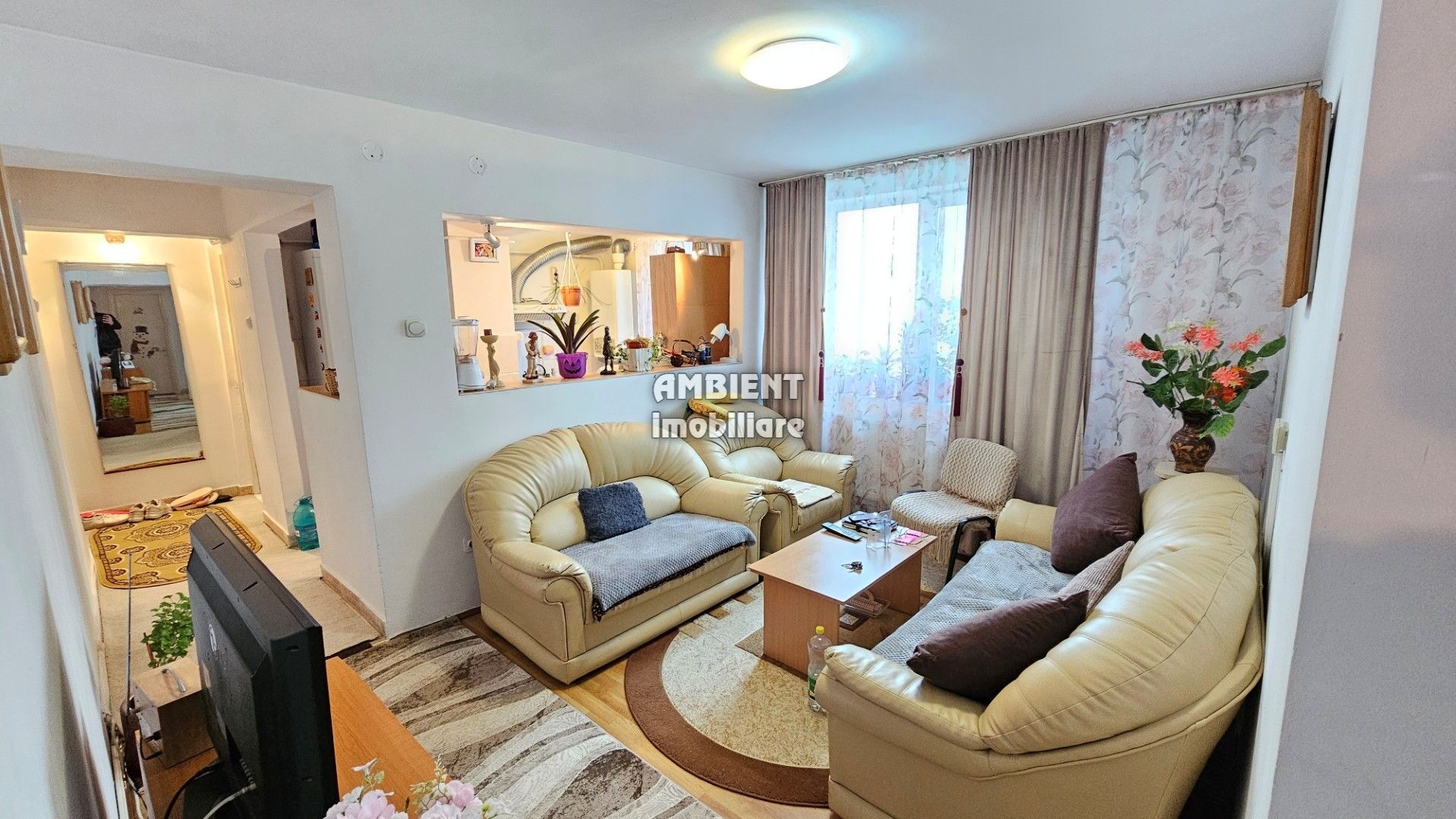 Apartament cu 4 camere, etaj 1, zona CENTRU - Camera de comert; - Poză 2
