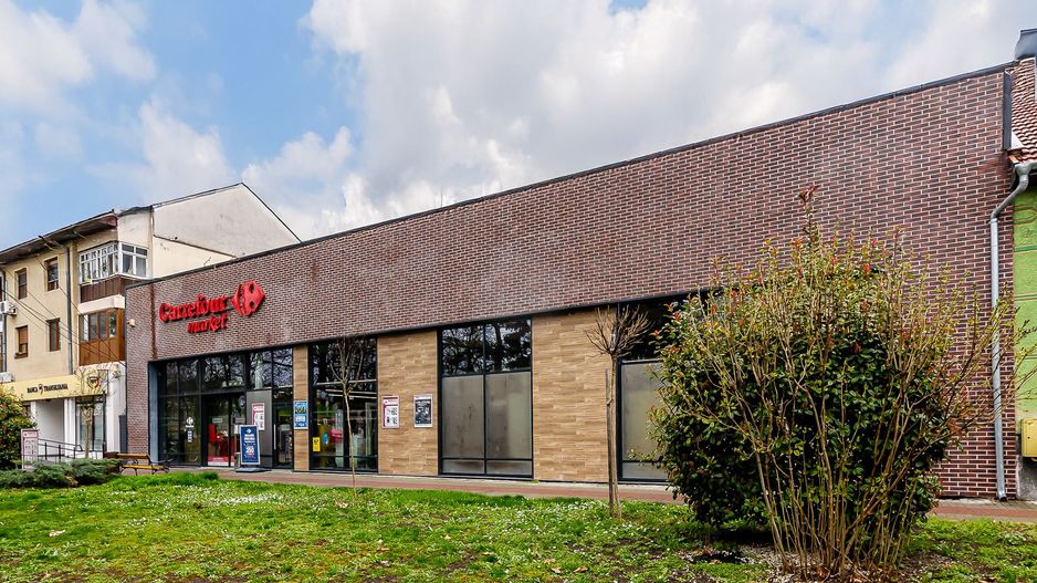 Spatiu comercial de vanzare cu chirias Carrefour Market Arad - Poză 1