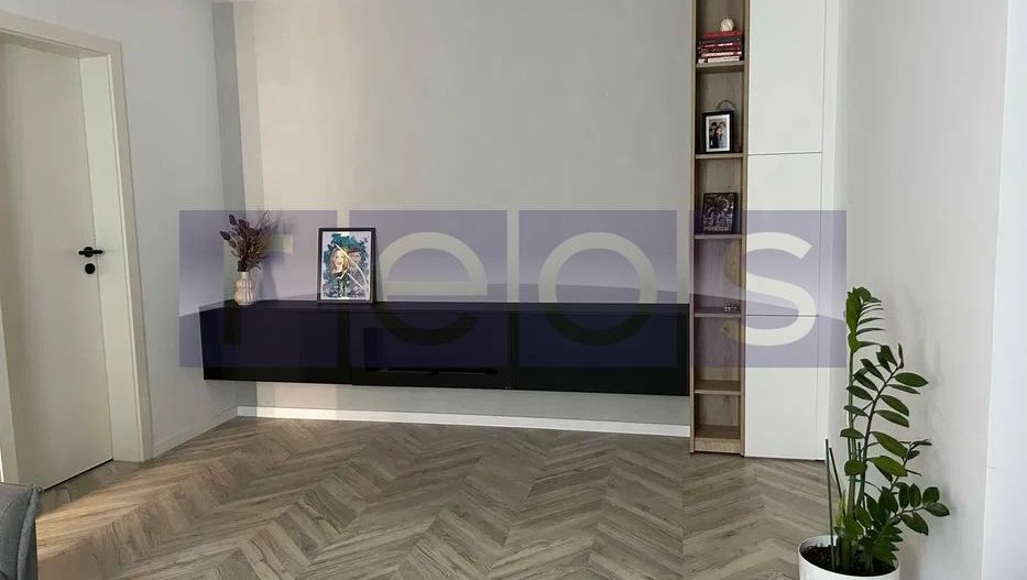 DE VANZARE APARTAMENT 4 CAMERE CALEA MOSILOR RECENT RENOVAT - Poză 3