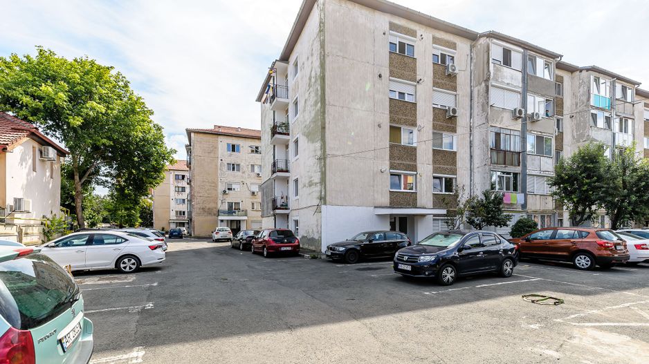 VANDUT! Apartament spațios 2 camere - zona UTA - Poză 6