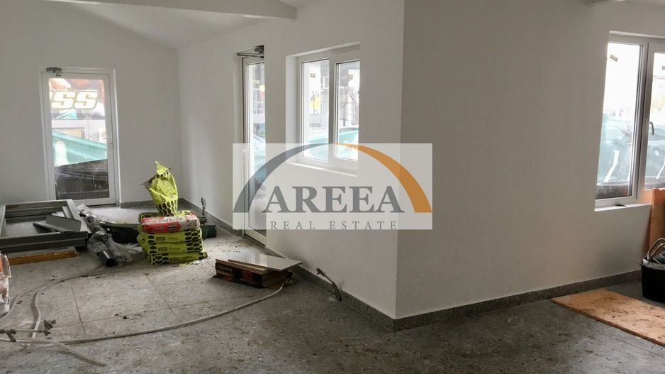 DE INCHIRIAT - spatiu comercial INTERSECTIE PIATA SUDULUi - Poză 1