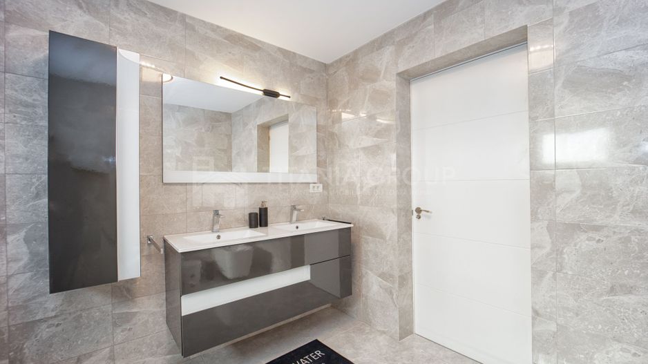 Prestigiu si eleganta! Proprietate de LUX, cu garaj si piscina -Harman - Poză 25