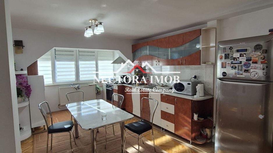 NECTORA IMOB-Apartament 3 camere, Zona Nufarul-Lotus Mall, Parcare - Poză 1