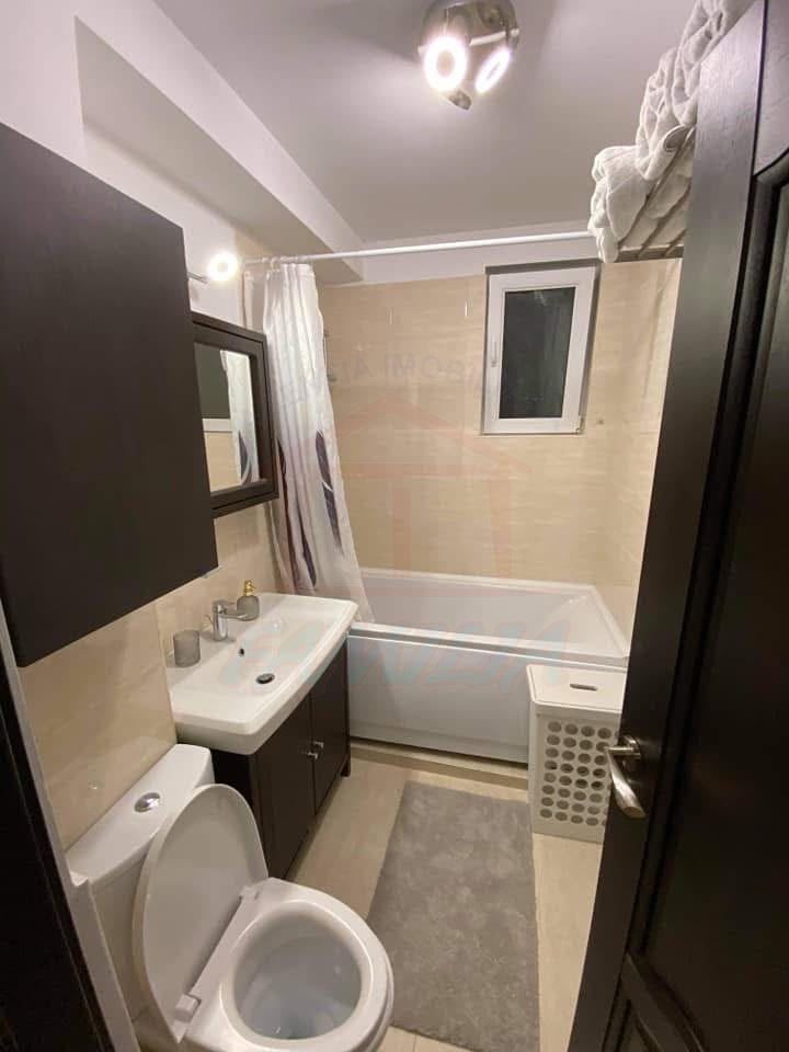 📍De închiriat 2 camere, Central, 450 Euro/luna - Poză 2